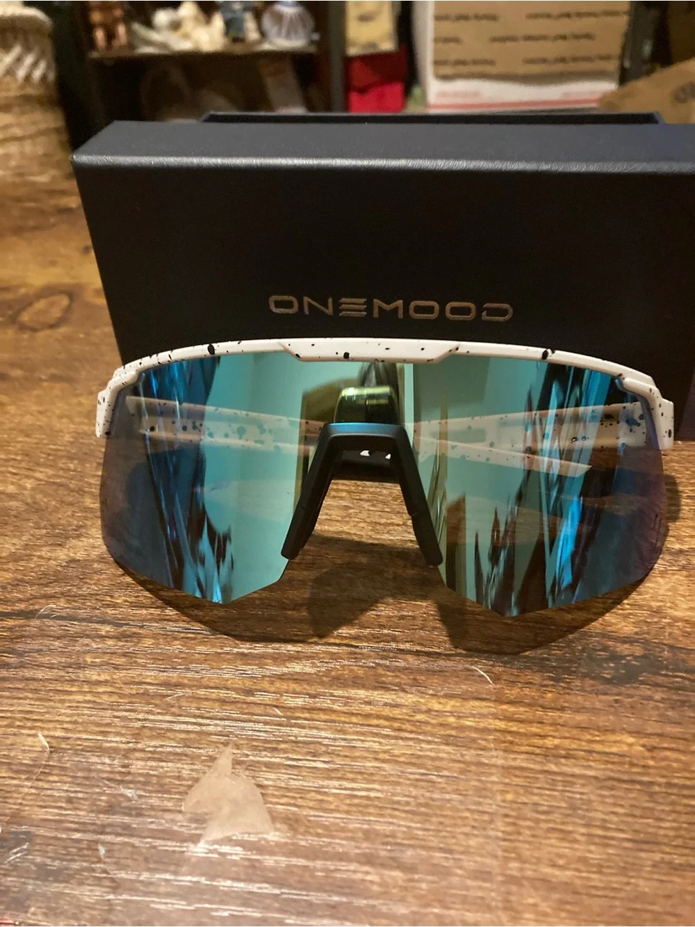 One Mood sunglasses